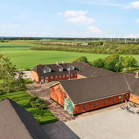 Cozy Coastal Retreat - By Traum * 히링