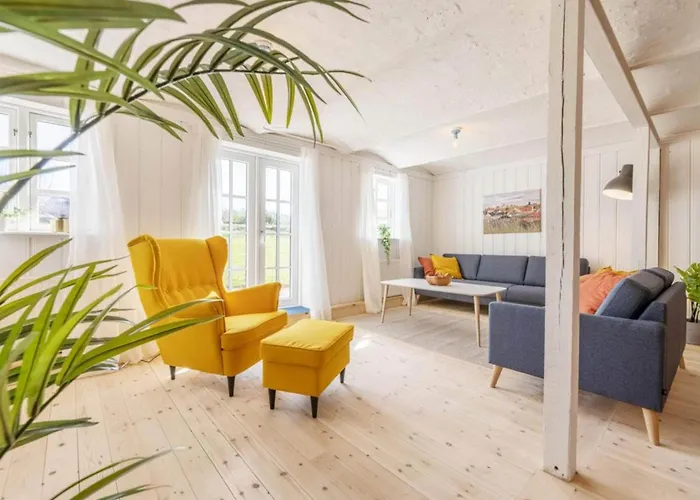 Cozy Coastal Retreat - By Traum 펜션 히링